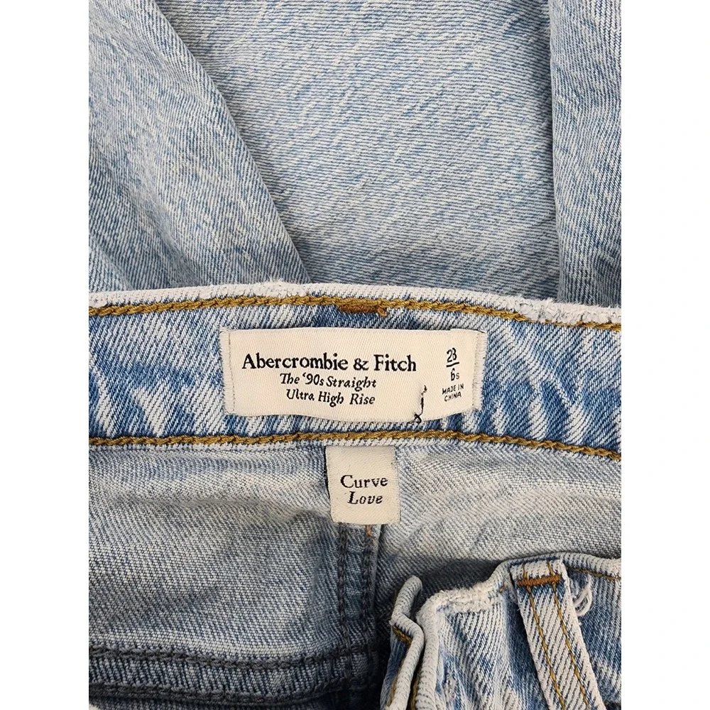 Abercrombie & Fitch Curve Love 90s Straight Ultra High Rise Jeans Size 28/6s